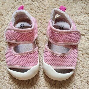 Baby Summer Sandals Closed Toe Non-Slip Rubber Sole Pool Beach Size 4 (19EU)